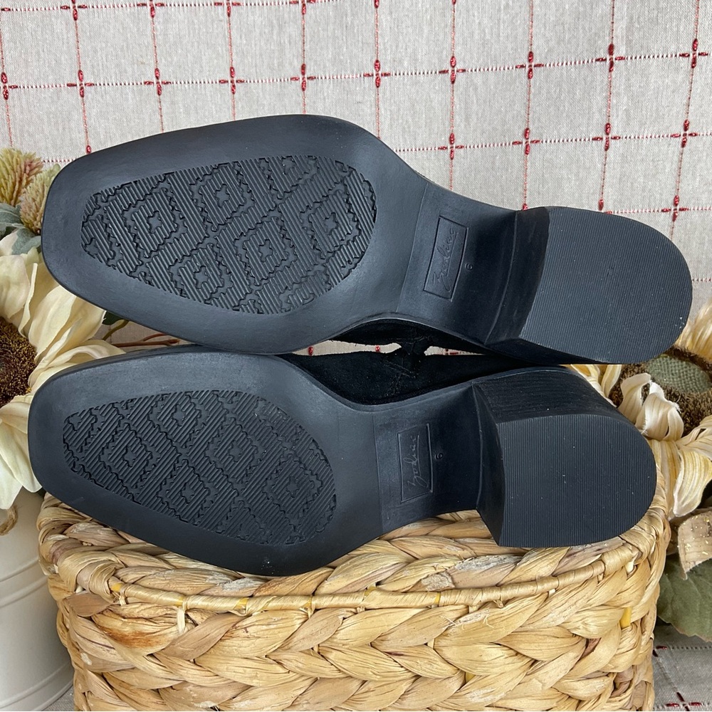 Zodiac “Larsen” Black Suede Ankle Boots Sz 6 Arch Support Comfy Booties NWOB - Picture 4 of 7